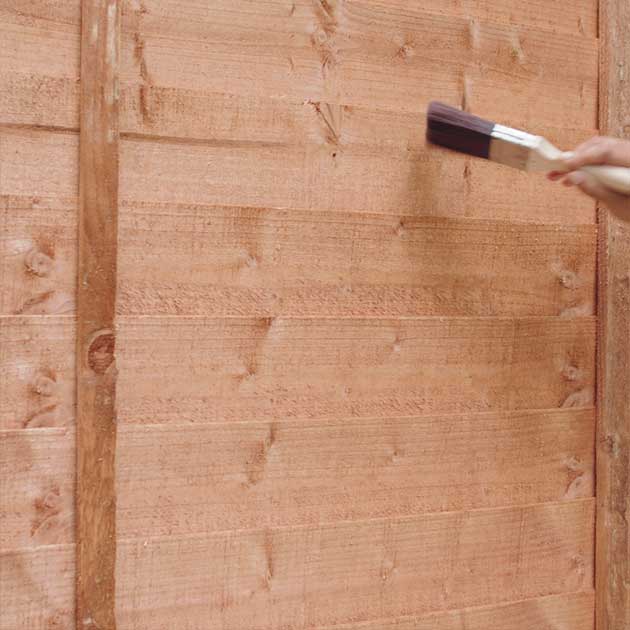 Paint a fence Cuprinol