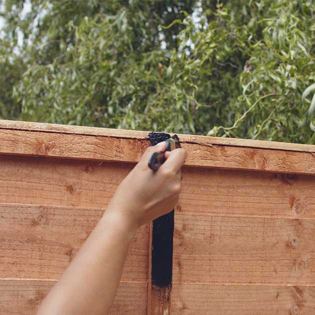 How to Paint a Garden Fence Cuprinol